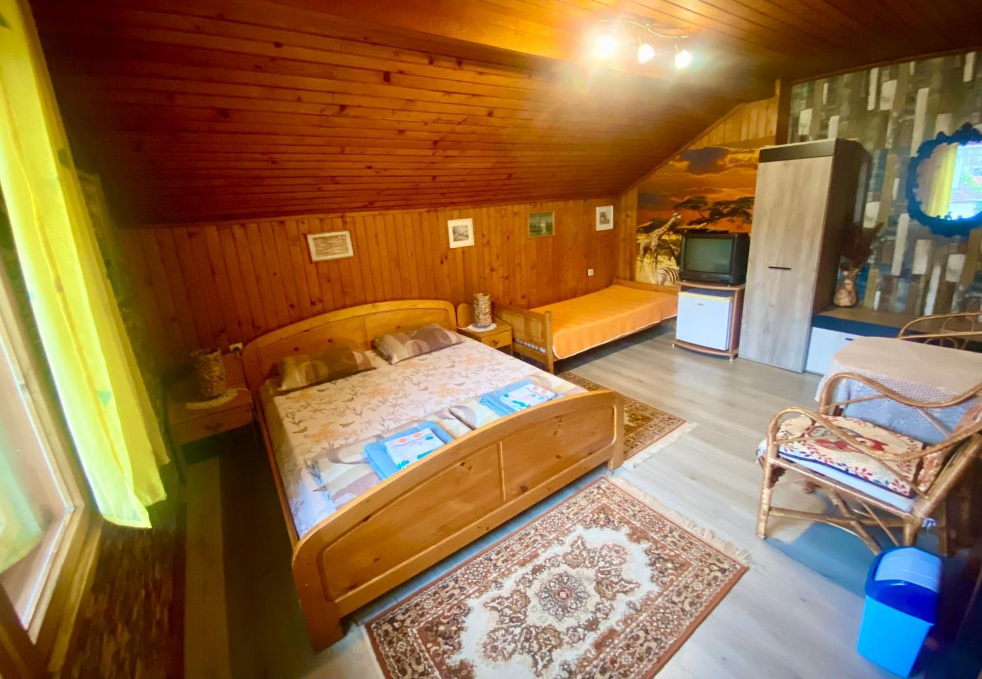 Niya Guest House Beli Iskar Exteriör bild