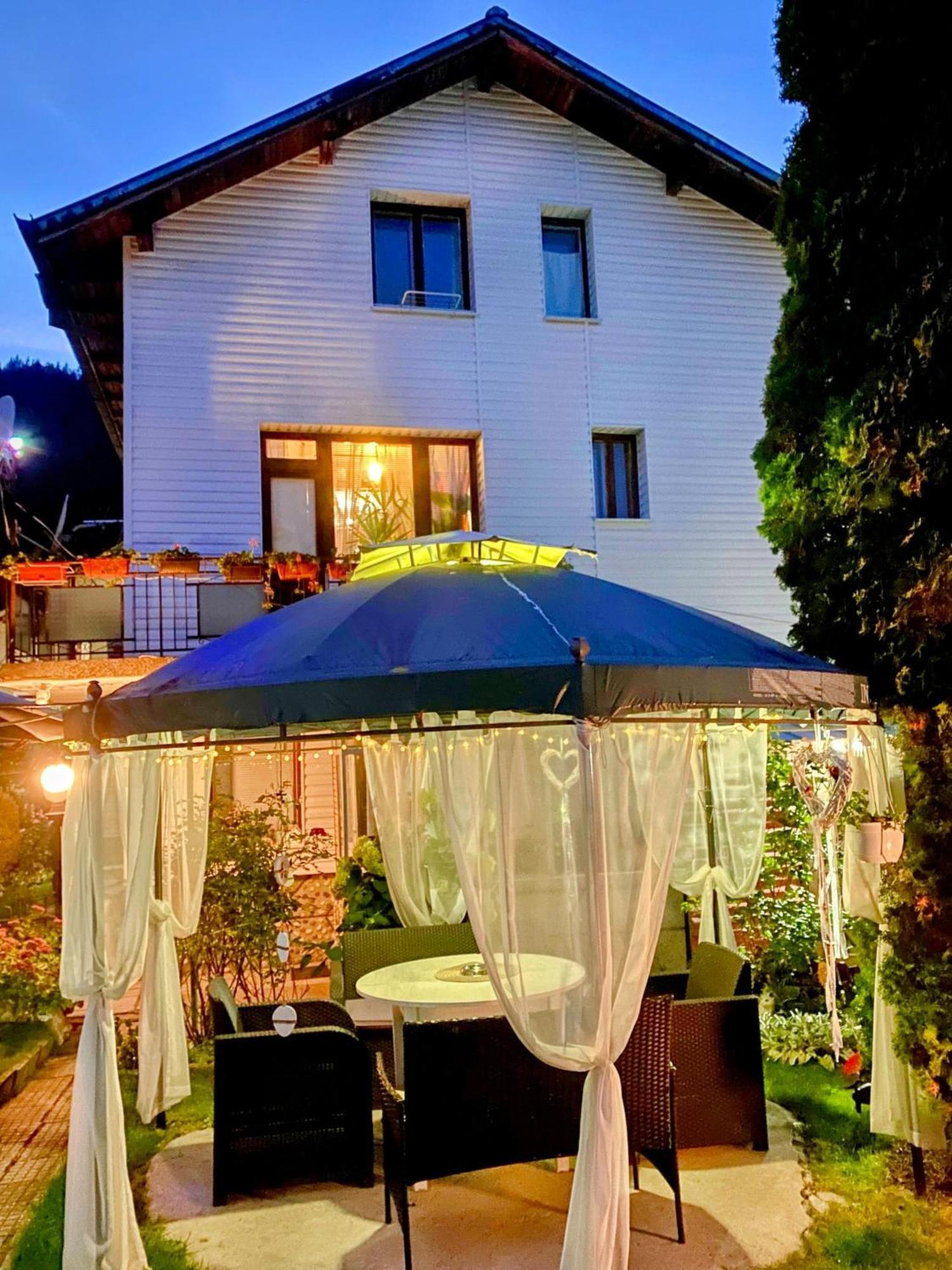 Niya Guest House Beli Iskar Exteriör bild